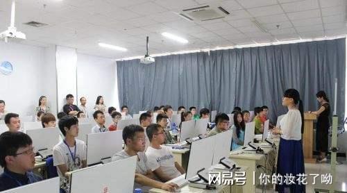 为什么公司对培训机构出身的程序员存在偏见？计算机毕业者也常答错